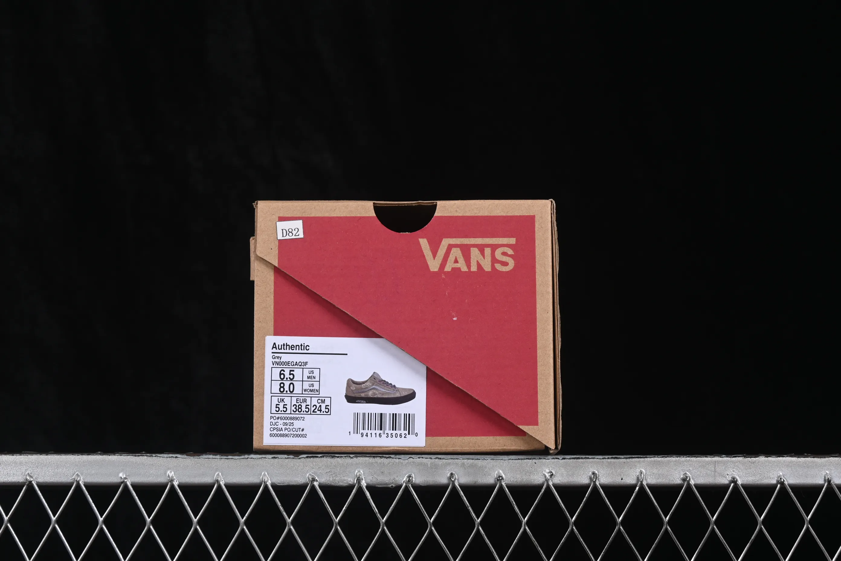 All categories Vans Vans series Vans Low Vans low-top Vans Authentic Vans limited low-top casual skateboard shoes VN000EGAQ3F